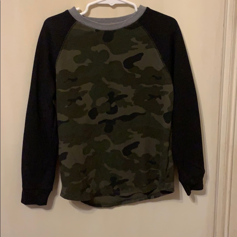 Boys camo thermal.